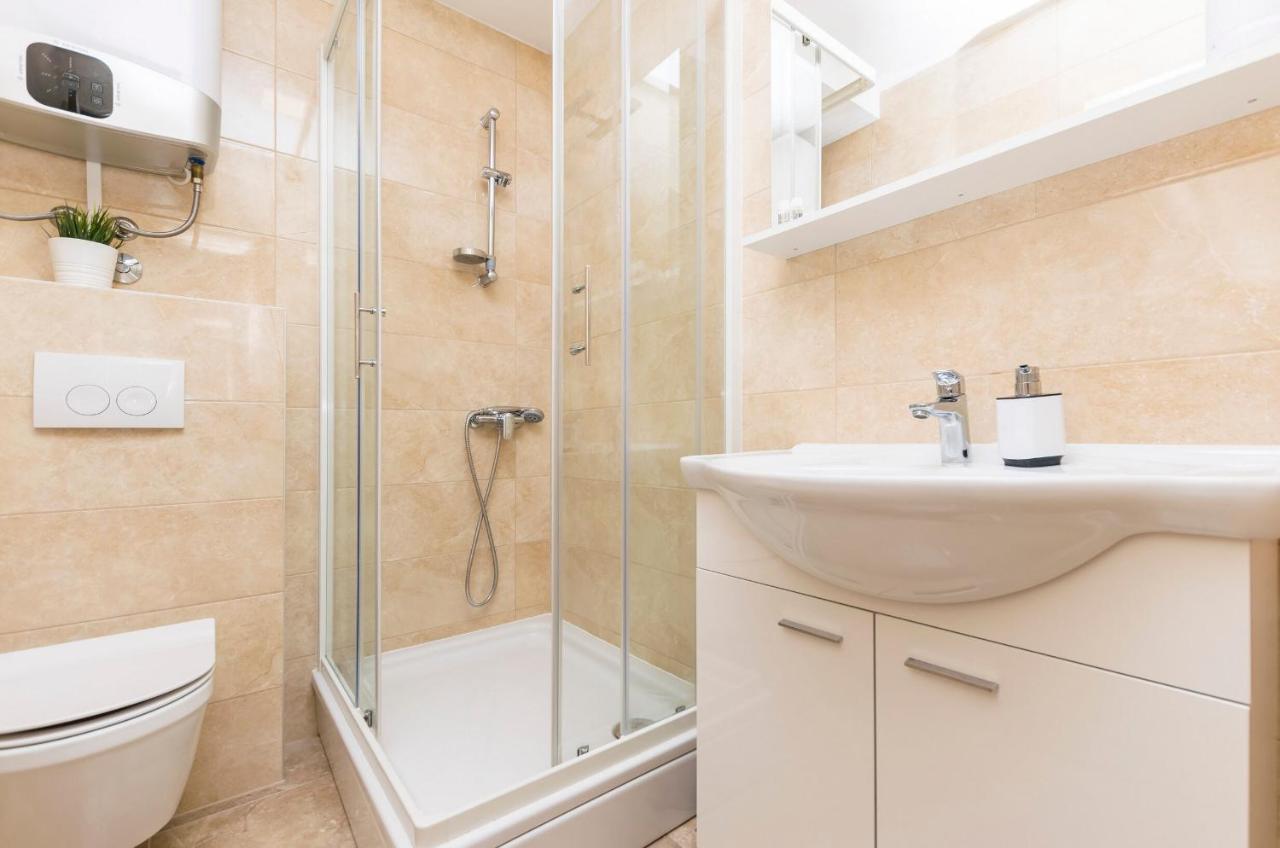 Apartments And Rooms Adriatic Suites 希贝尼克 外观 照片